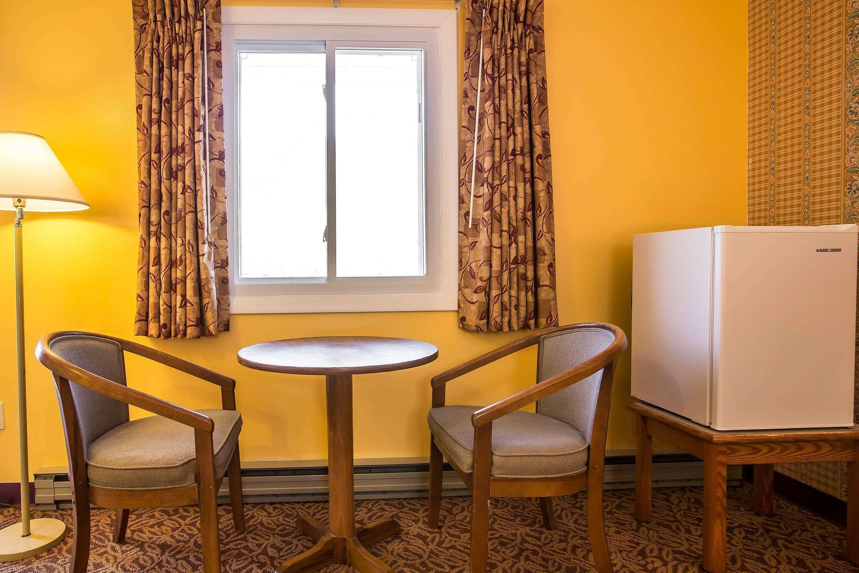 Rodeway Inn Lincoln I-93 Экстерьер фото